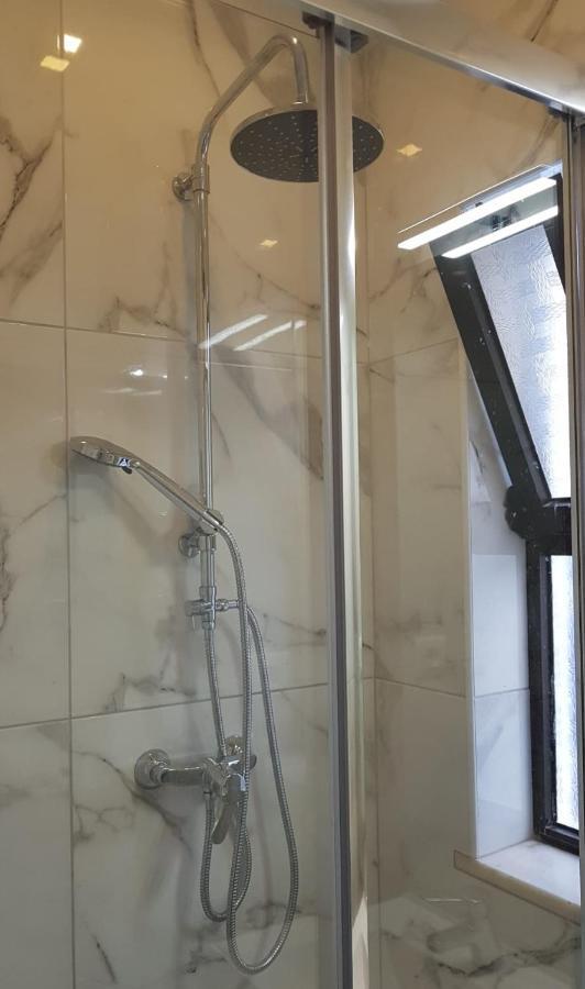 Jade 20.20 Apartment *
